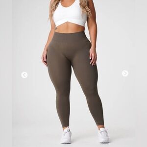 NVGTN Olive Solid Seamless Leggings